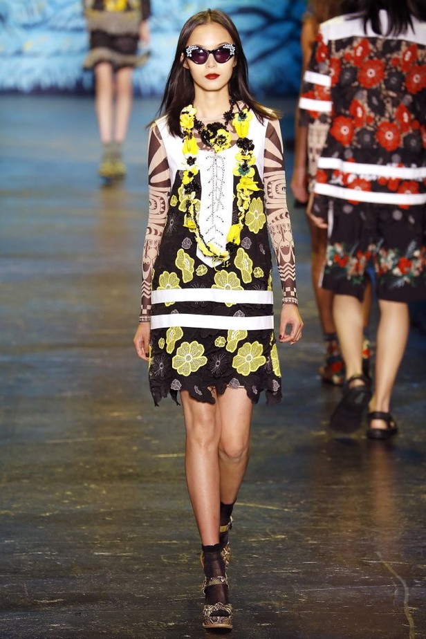 مجموعة Anna Sui لربيع و صيف 2016