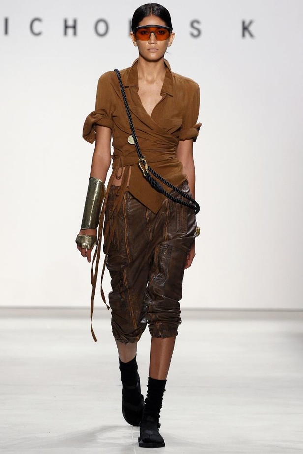 Nicholas K يعود بنا الى الطابع القبلي 