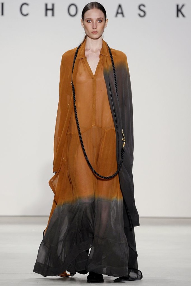 Nicholas K يعود بنا الى الطابع القبلي 