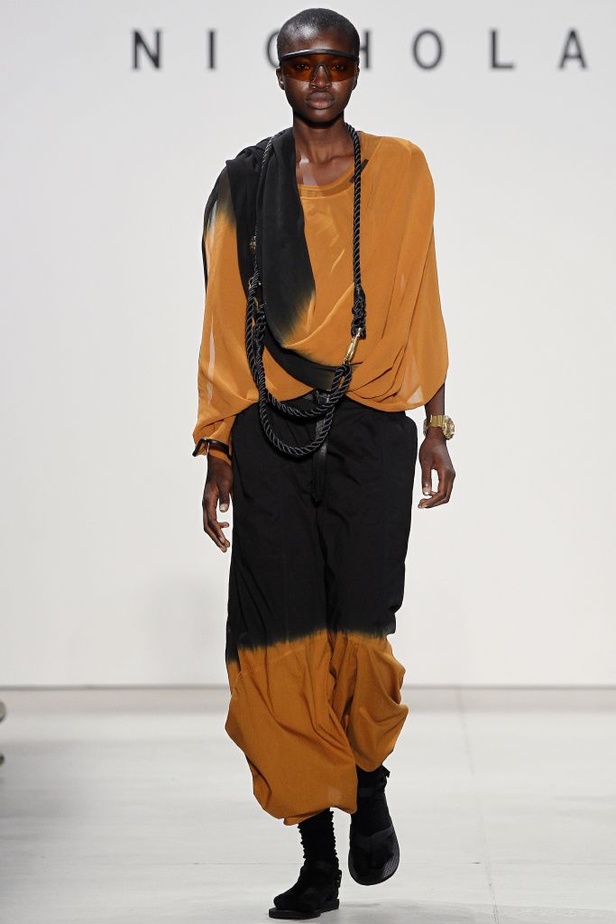 Nicholas K يعود بنا الى الطابع القبلي 