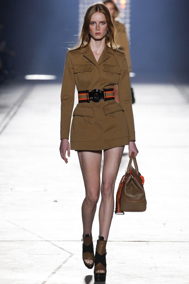 مجموعة Versace لربيع و صيف 2016