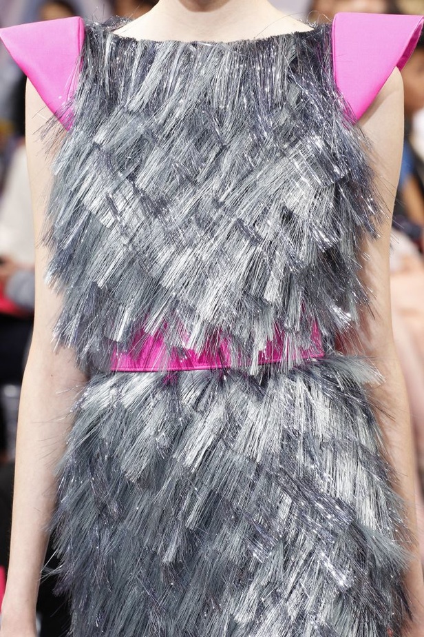 اجواء ساحرة في مجموعة دار ازياء Schiaparelli