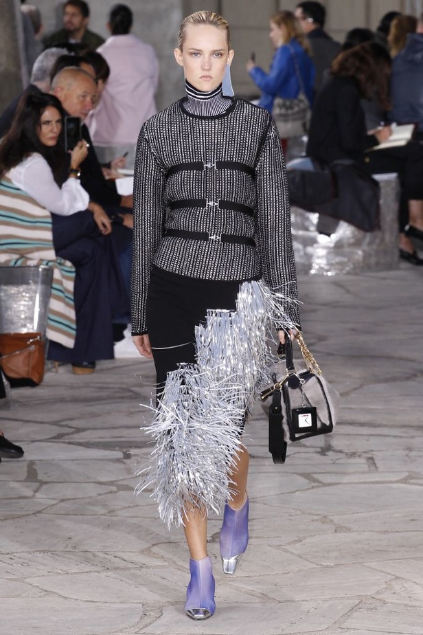 مجموعة Loewe لربيع و صيف 2016