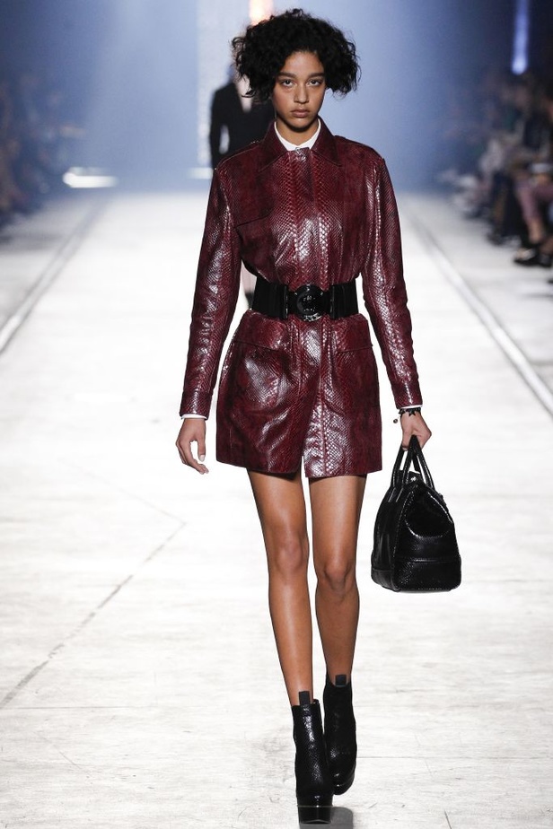 مجموعة Versace لربيع و صيف 2016