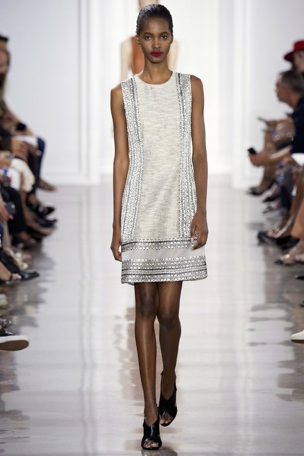 أنوثة وعصرية مبهرة في عرض ناجح لـJason Wu