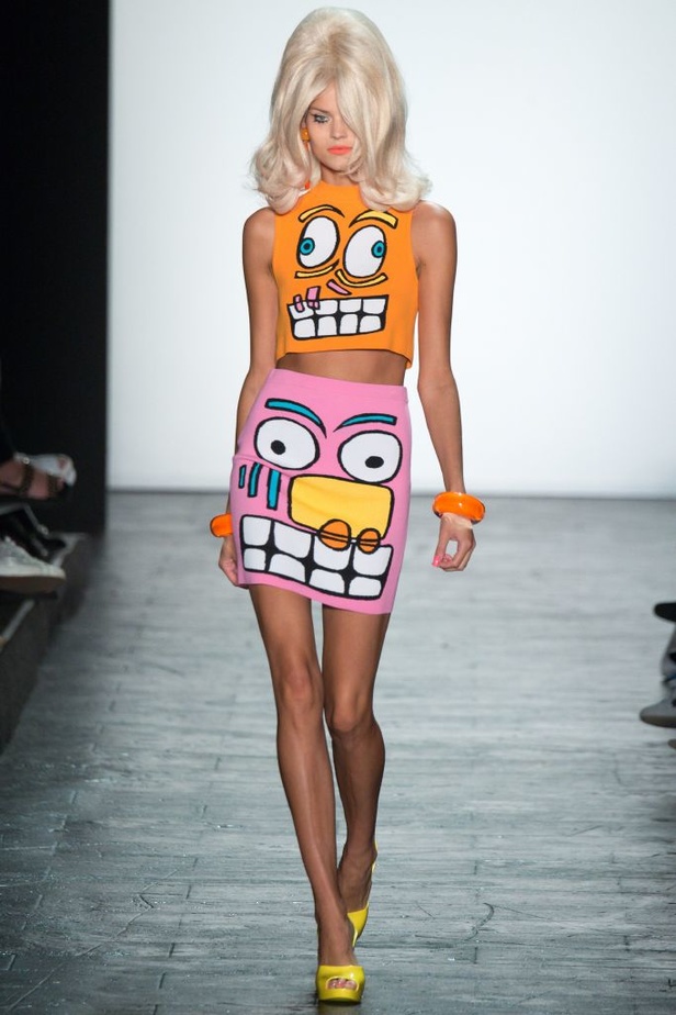 رحلة فكاهية وملونة في عالم Jeremy Scott الخاص!