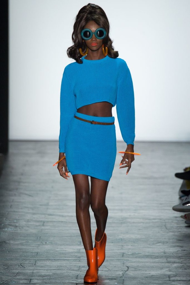 رحلة فكاهية وملونة في عالم Jeremy Scott الخاص!