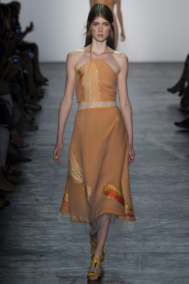 أنوثة وحيوية منعشة في عرض Prabal Gurung المبهر