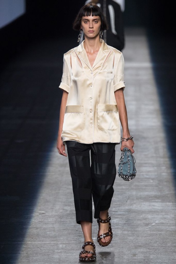 مجموعة متفردة لـAlexander Wang في جو مليء بالنجوم