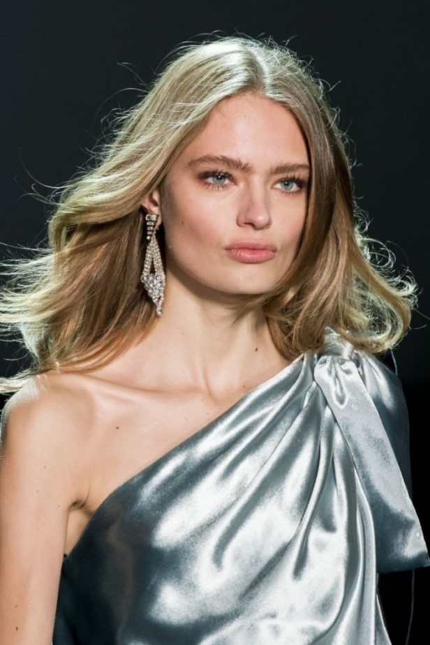 مجموعة AlexandreVauthier لربيع وصيف 2017