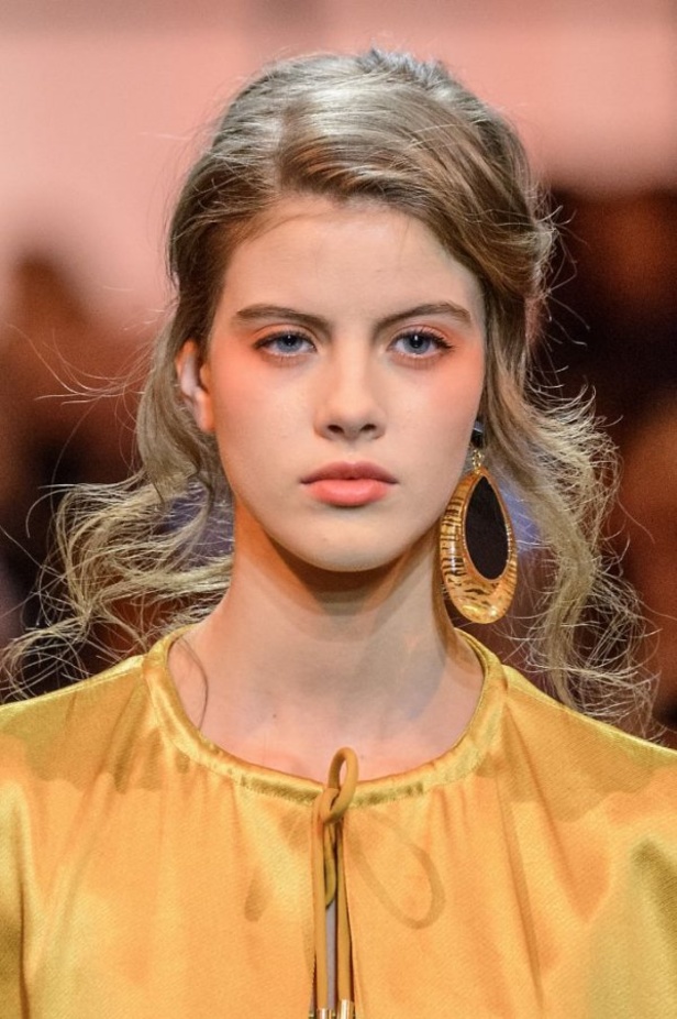 مجموعة أرماني بريفيه للأزياء الراقية لربيع و صيف 2017