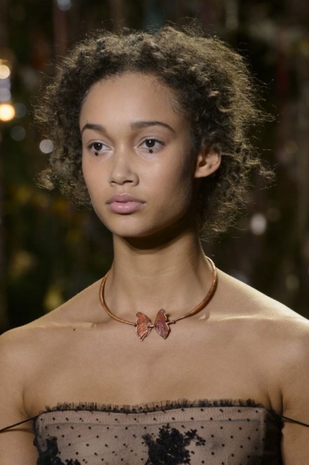 مجموعة الأزياء الفاخرة لدار ديور لموسم ربيع 2017