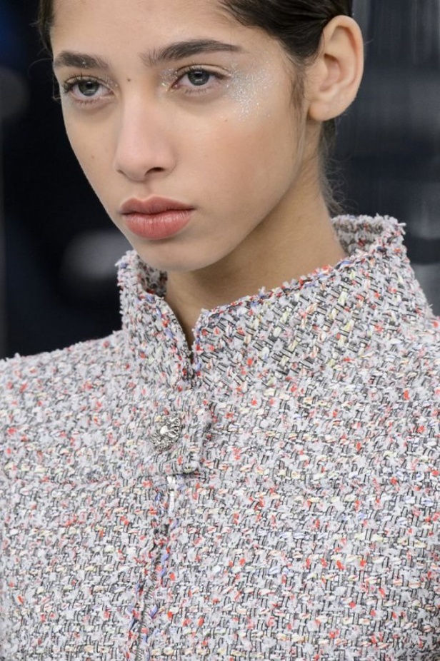 شاهدي مجموعة شانيل الراقية لصيف 2017