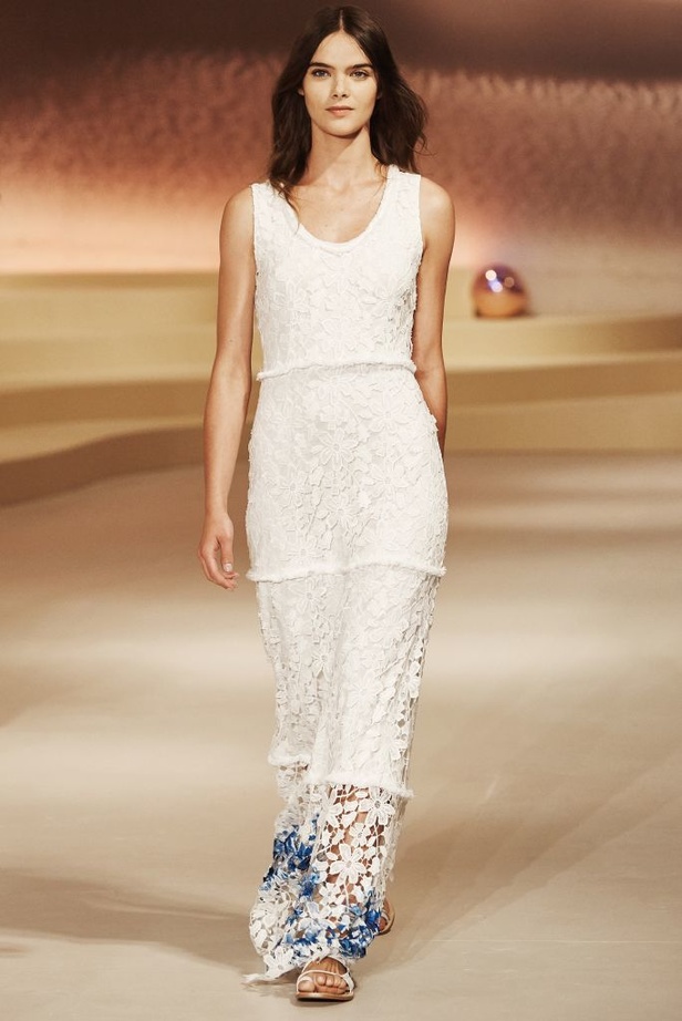 Elie Tahari: ستايل الشراشيب والأقمشة الشفافة لربيع 2016