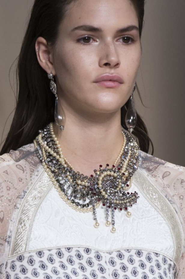 عرض أزياء “ايترو” Etro لربيع وصيف 2018 !