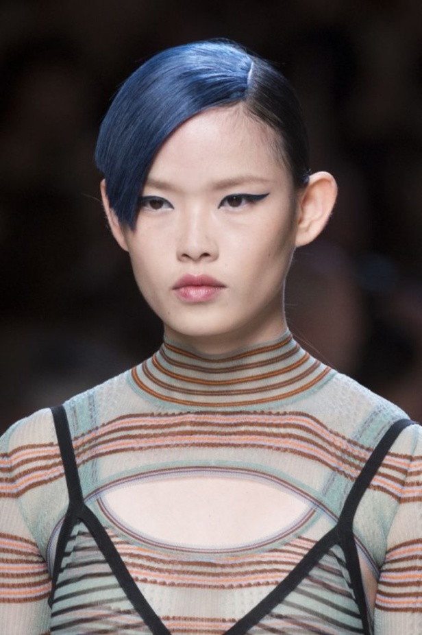 مجموعة Fendi لربيع وصيف 2018 للأزياء الجاهزة !