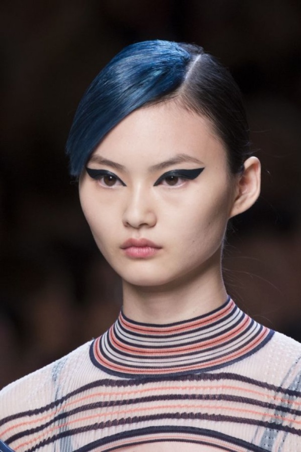 مجموعة Fendi لربيع وصيف 2018 للأزياء الجاهزة !