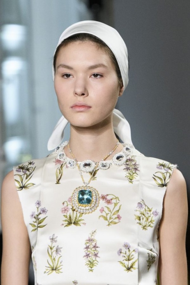 عرض ملكي لمجموعة جيامباتيستا فالي لربيع وصيف 2017