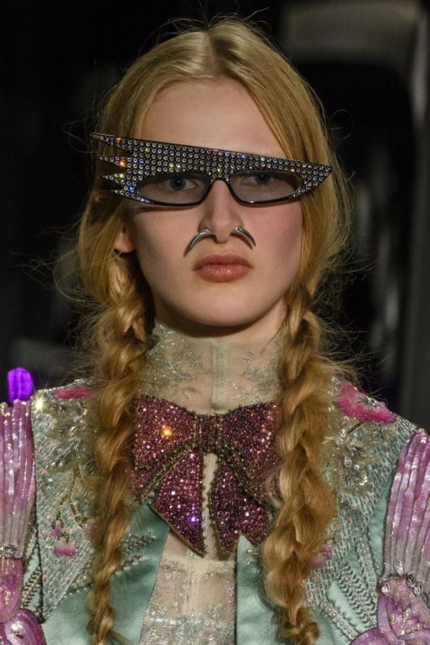 الازياء المشجرة بالوان مبهجة احدث موضة من دار غوتشي في شتاء 2018