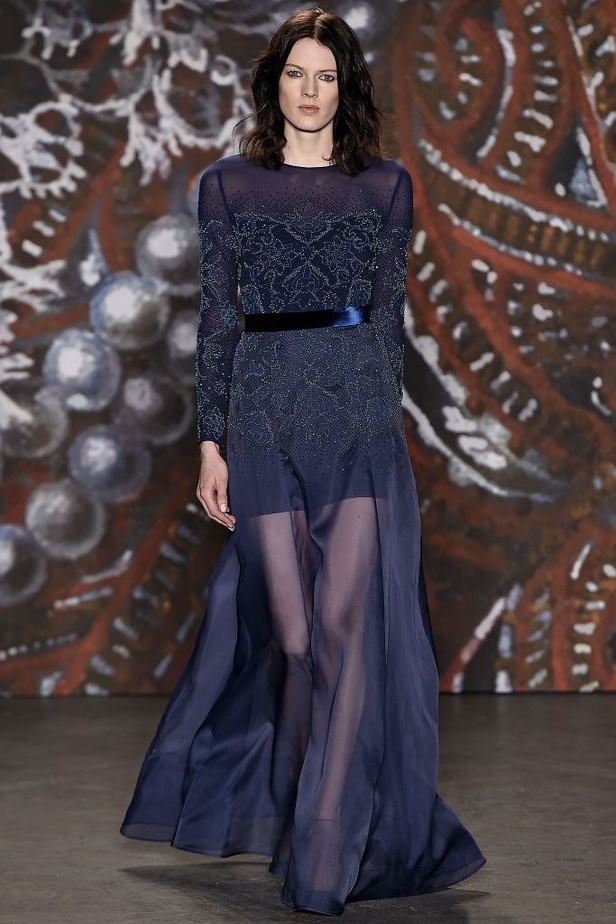 Jenny Packham.. الأناقة والأنوثة البراقة