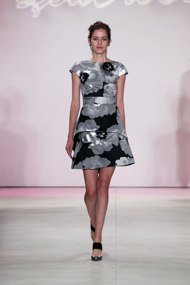 Lela Rose: أناقة ورونسية بلا حدود..