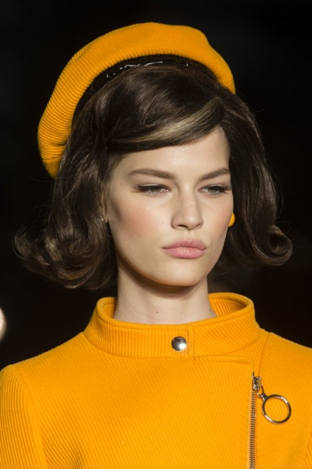 عرض ازياء موسكينو لخريف وشتاء 2018