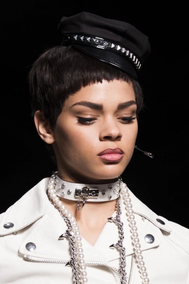 مجموعة Moschino لربيع وصيف 2018