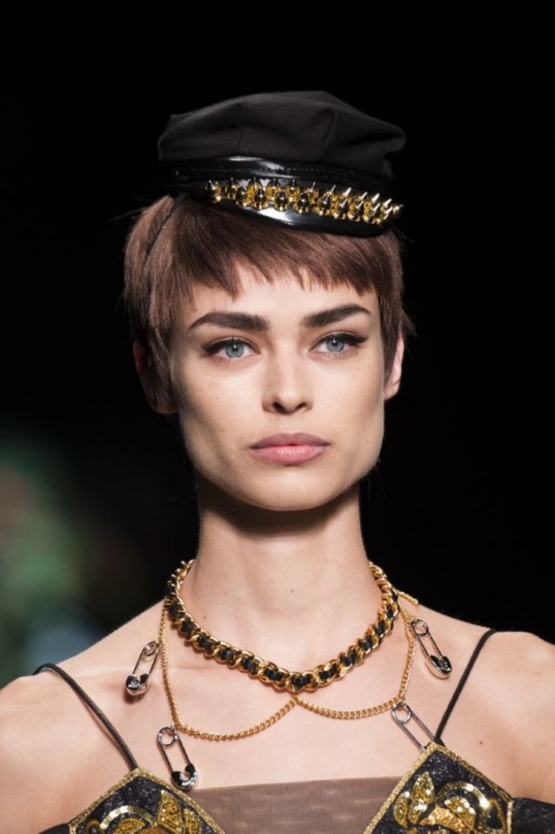 مجموعة Moschino لربيع وصيف 2018