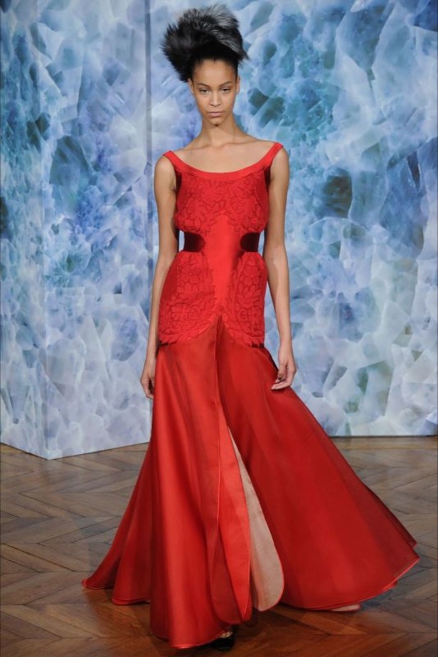 Alexis Mabille: جرأة بالألوان والقصّات 