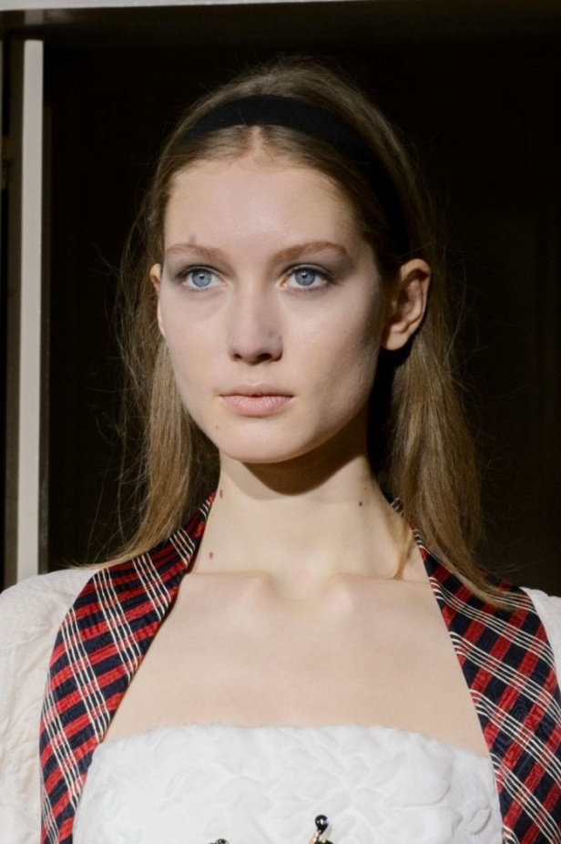 مجموعة الألبسة الراقية من شياباريلي لربيع 2017