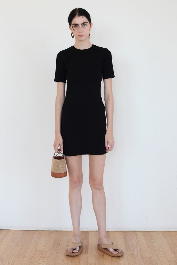 مجموعة باهتة وغير ملفتة من Simon Miller!