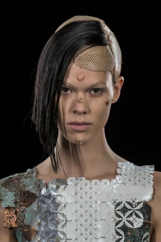 تصاميم صاخبة في مجموعة Yuima Nakazato لربيع وصيف 2017