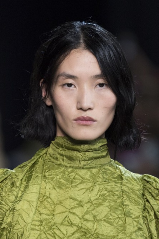 اسبوع الموضة في باريس 2019 أزياء ROCHAS الفاخرة لربيع وصيف 2020