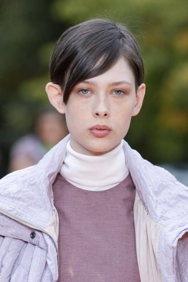 اسبوع الموضة في لندن 2019 أزياء ROKSANDA لربيع وصيف 2020