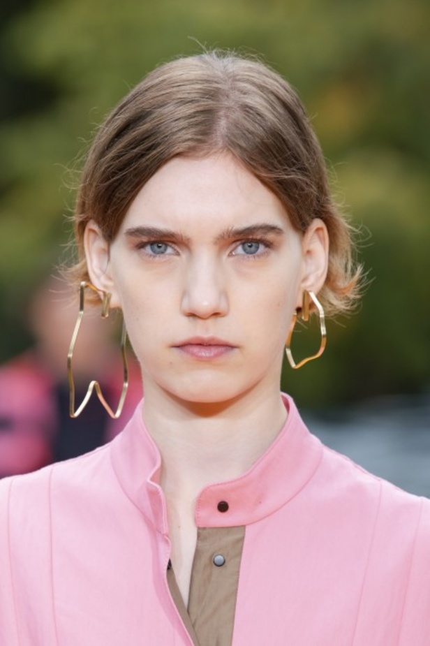 اسبوع الموضة في لندن 2019 أزياء ROKSANDA لربيع وصيف 2020