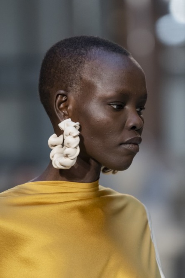 ازياء ROKSANDA لخريف وشتاء 2020-2021 خلال اسبوع الموضة في لندن   