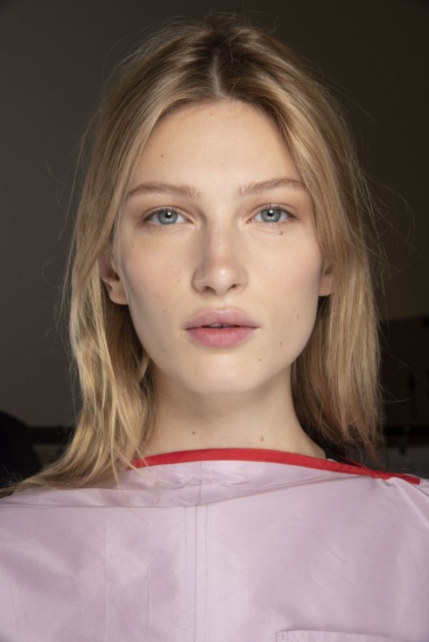 اسبوع الموضة في لندن 2019 أزياء ROKSANDA لربيع وصيف 2020