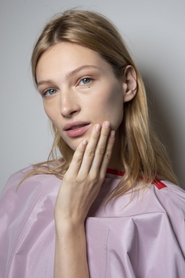 اسبوع الموضة في لندن 2019 أزياء ROKSANDA لربيع وصيف 2020