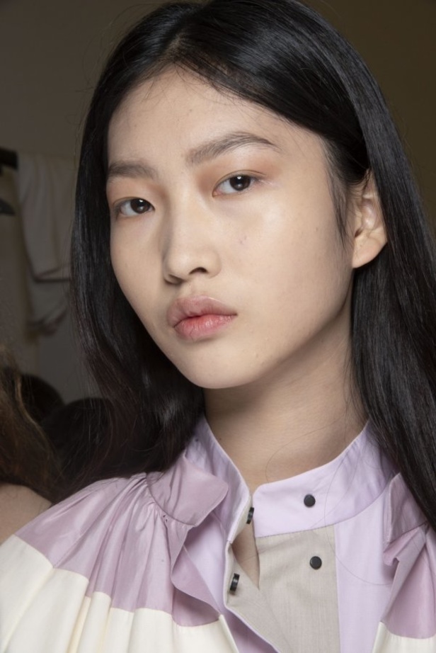 اسبوع الموضة في لندن 2019 أزياء ROKSANDA لربيع وصيف 2020