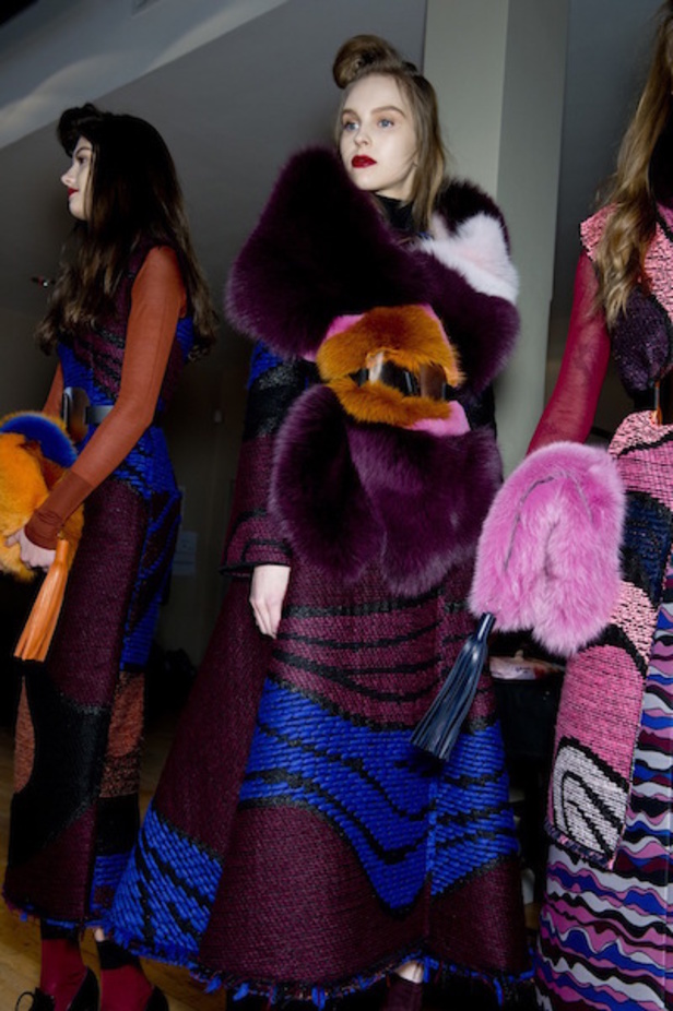 Roksanda Llincic......قوّة بالألوان واحتشام بأناقة 