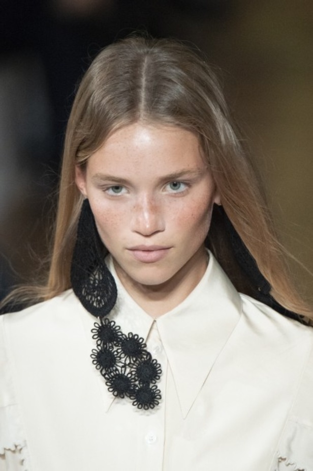 اسبوع الموضة في باريس 2019 مجموعة ستيلا مكارتني لربيع وصيف 2020