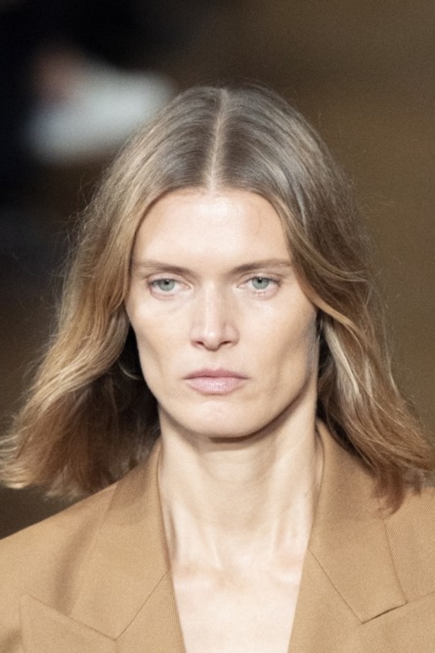 اسبوع الموضة في باريس 2019 مجموعة ستيلا مكارتني لربيع وصيف 2020