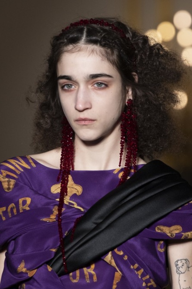 مجموعة الالبسة الفاخرة من SIMONE ROCHA لخريف وشتاء 2020-2021