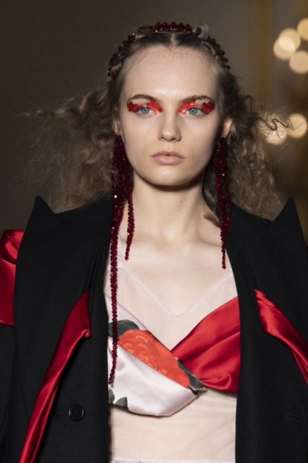 مجموعة الالبسة الفاخرة من SIMONE ROCHA لخريف وشتاء 2020-2021