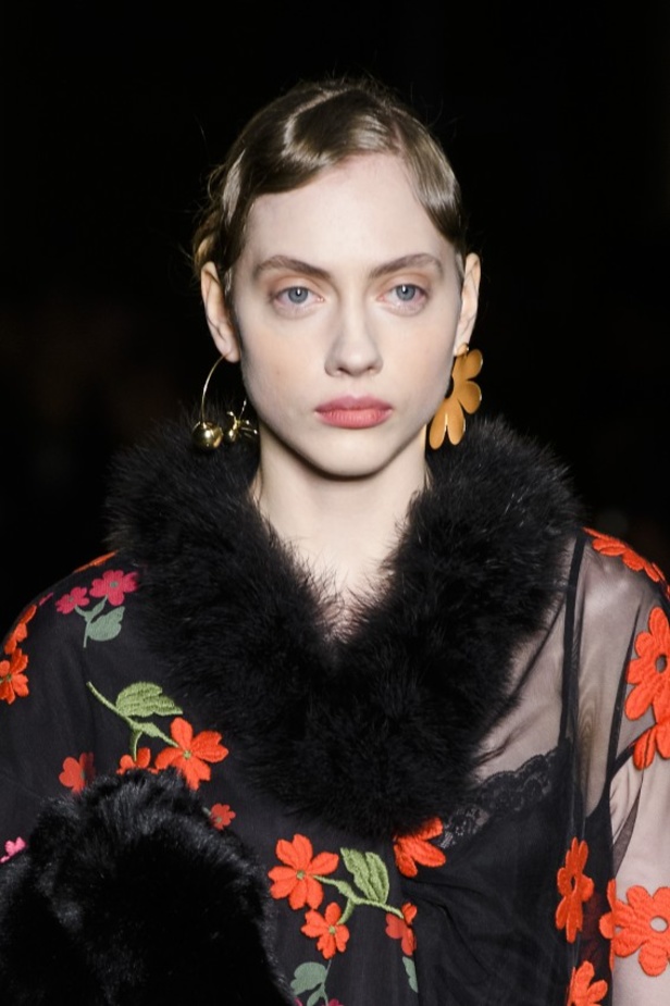 مجموعة سيمون روشا لخريف وشتاء 2017