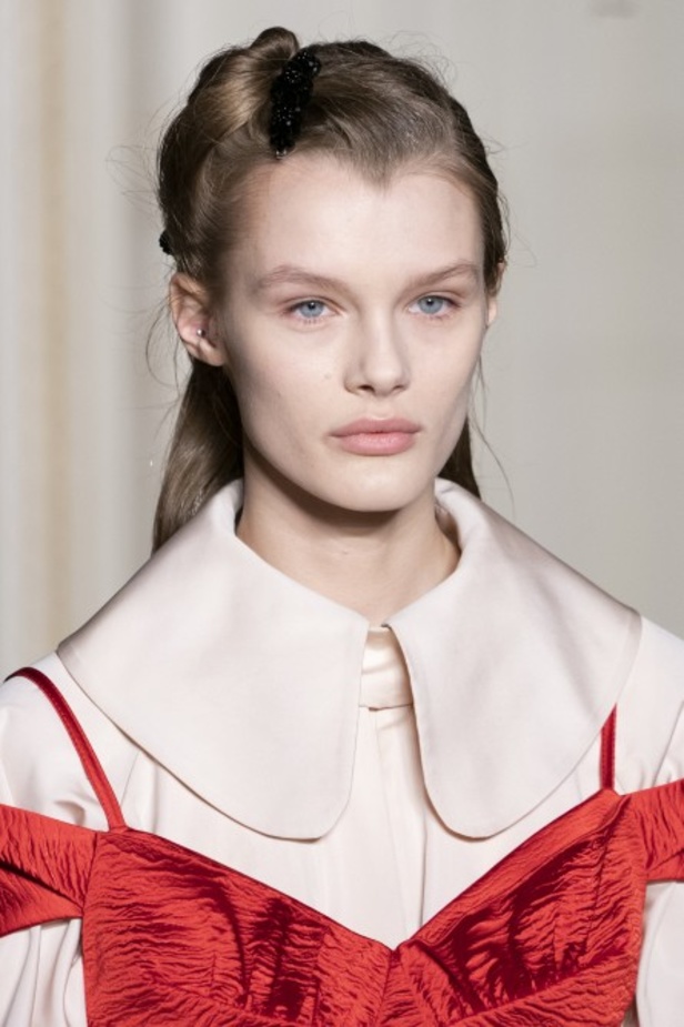 مجموعة  Simone Rocha لخريف 2019