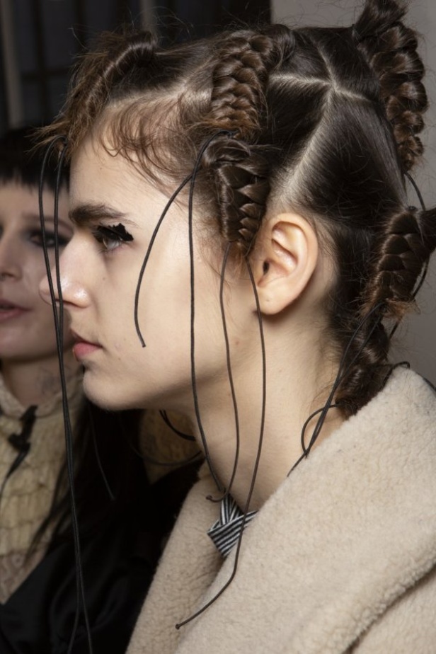 مجموعة الالبسة الفاخرة من SIMONE ROCHA لخريف وشتاء 2020-2021