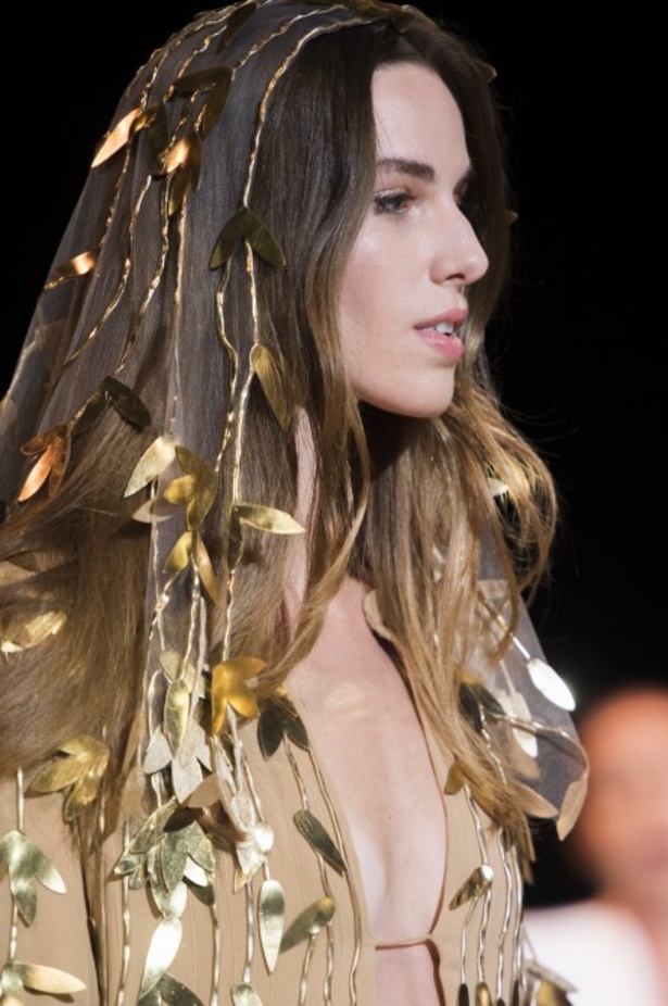 مجموعة Stephane Rolland  للألبسة الفاخرة في باريس