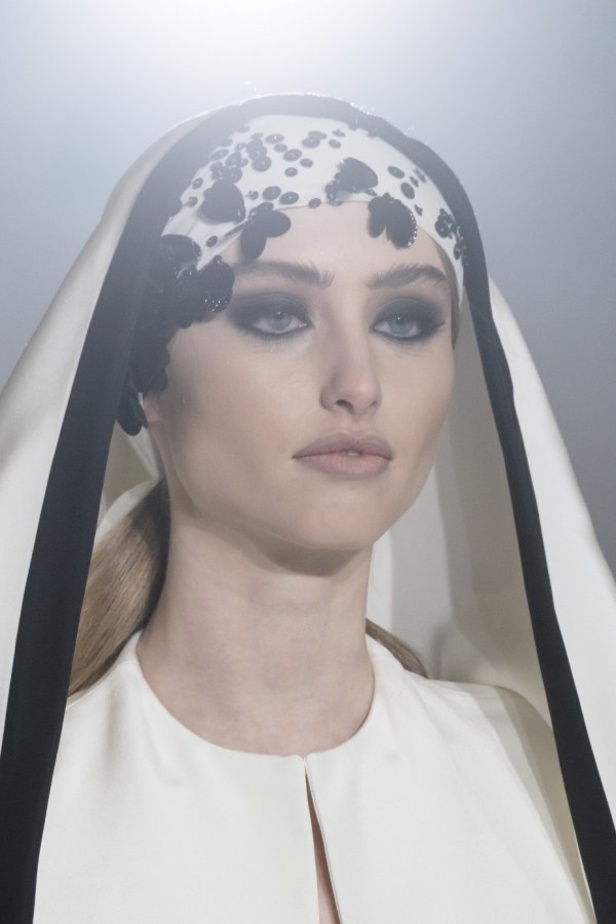 مجموعة ستيفان رولاند للهوت كوتور لموسم ربيع وصيف 2019