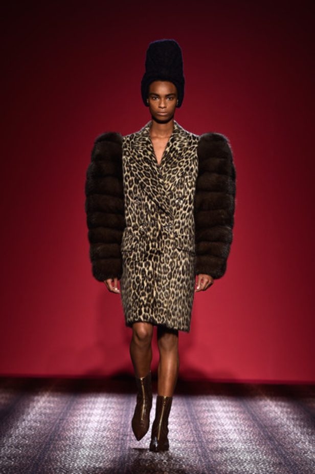  Schiaparelli: إعادة إحياء الجمال الابداعي